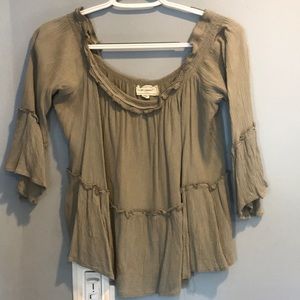 Off the shoulder crop top blouse